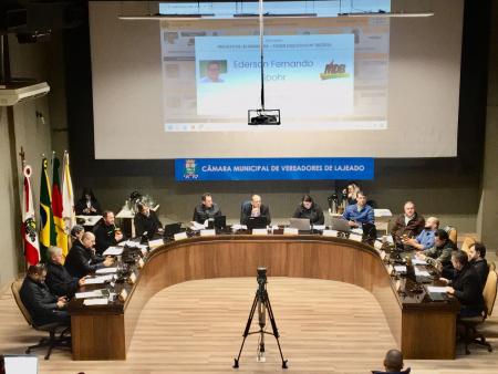 Câmara destranca pauta e aprova nove importantes projetos para o município
